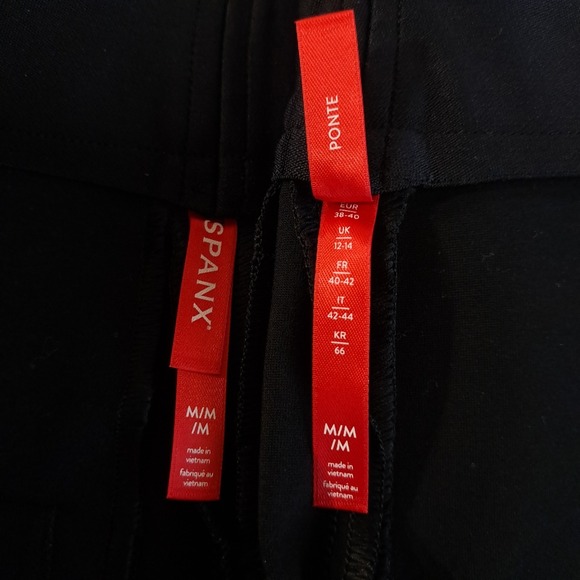 SPANX Women's Shorts M‎ Classic Black The Perfect A-Line Short - Picture 4 of 11